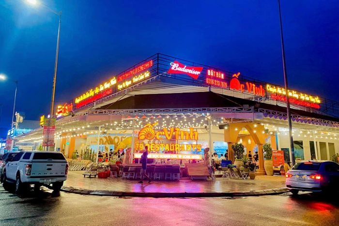 Không gian ấn tượng tại Ốc Vinh 79