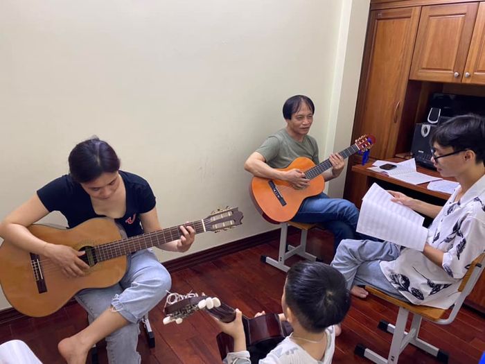Buổi học guitar đầy sáng tạo tại Music PAFS