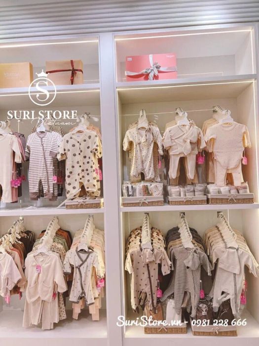 Không gian mua sắm sang trọng tại Suri Store