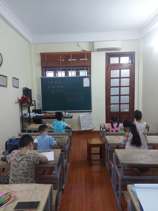 Hình ảnh lớp học Luyện chữ đẹp Cô Thảo - Góc nhìn số 3