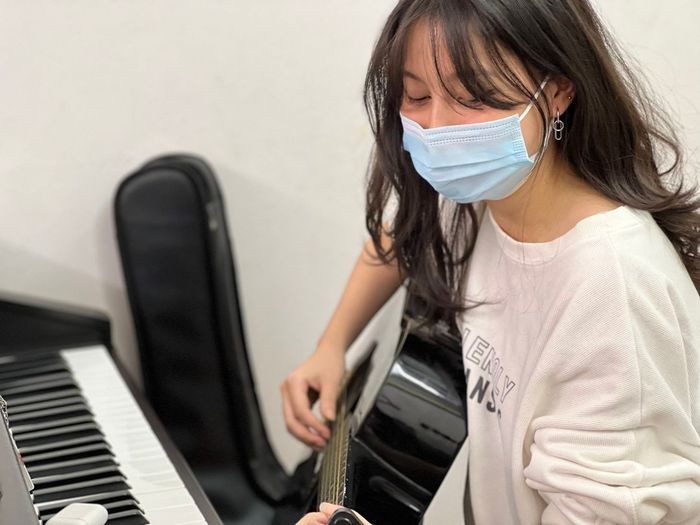 Hình ảnh học viên thực hành tại Music Talent