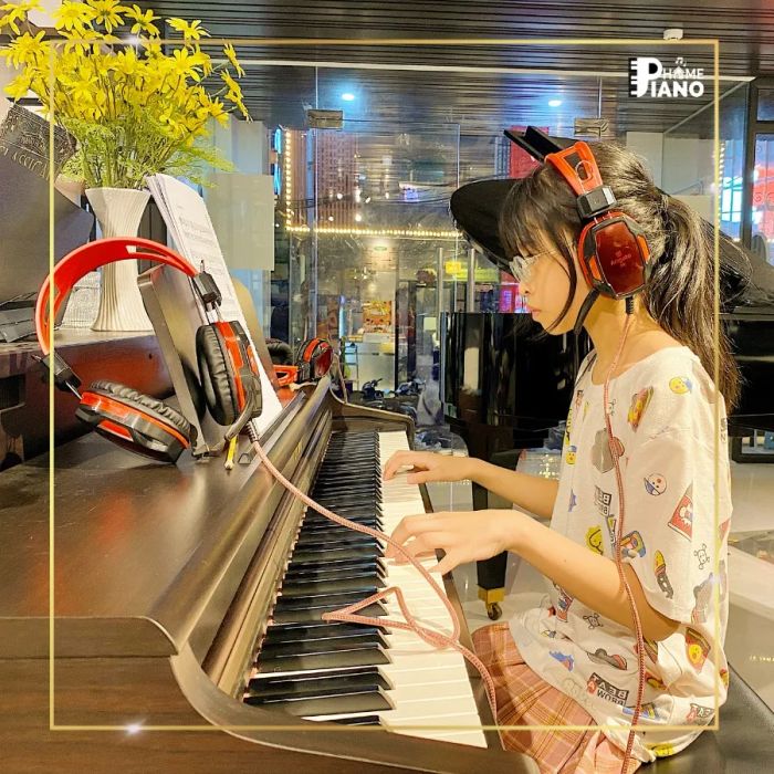 Hình ảnh lớp học đầy cảm hứng tại Piano Home