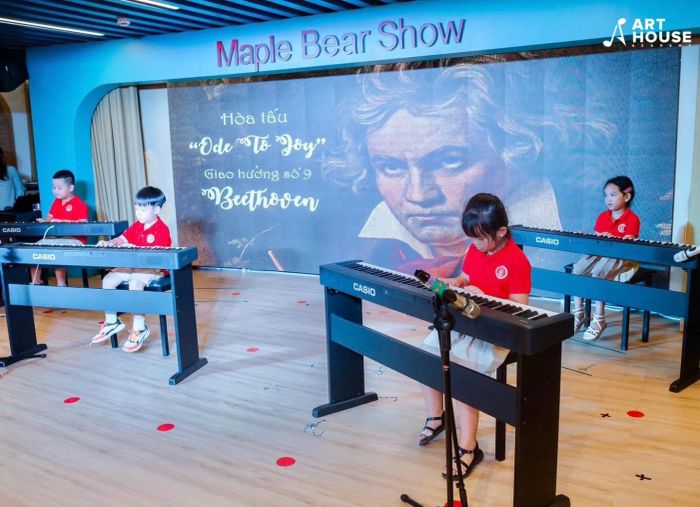 Hình ảnh lớp học đàn tại Art House Academy