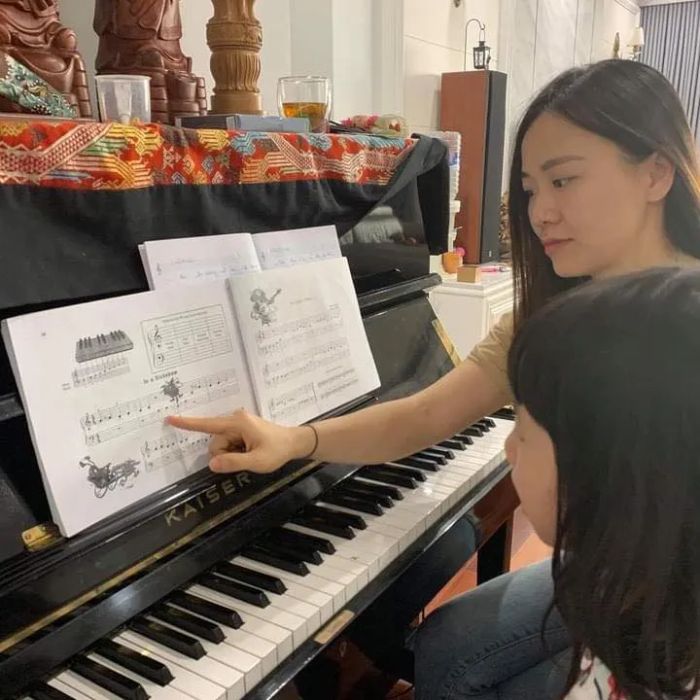 Hình ảnh biểu diễn nghệ thuật tại Piano Trang Anh