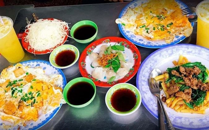 Bột Chiên 190 - Tinh hoa ẩm thực Hoa tại Sài Gòn