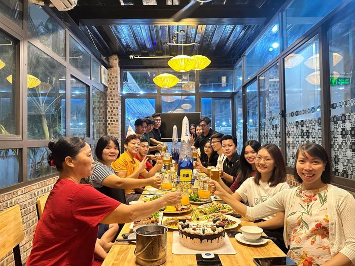 Roxa Beer - Góc ảnh đầy nghệ thuật với không gian hiện đại