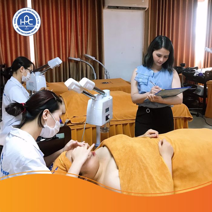 Hình ảnh cơ sở vật chất hiện đại tại Cao đẳng Công nghệ Bách khoa Hà Nội