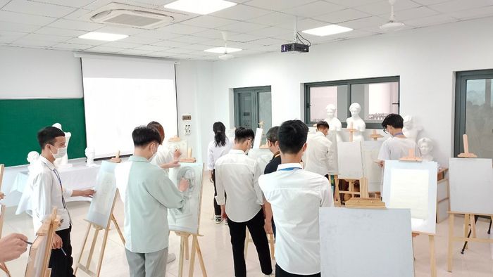 Khuôn viên sáng tạo tại Cao đẳng Công nghệ Bách khoa Hà Nội