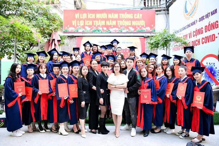 Hình ảnh cơ sở vật chất đạt chuẩn tại Trường Cao đẳng Công nghệ Y Dược Việt Nam