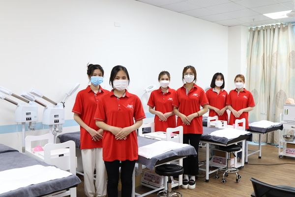 Hình ảnh khuôn viên hiện đại của Cao đẳng Việt Mỹ Hà Nội - Nơi ươm mầm tài năng ngành làm đẹp