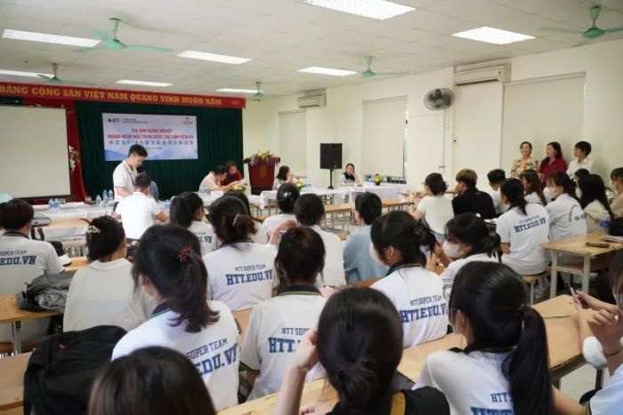 Hình ảnh thứ hai của Trường Cao đẳng Công nghệ và Thương mại Hà Nội – Khoảnh khắc đáng nhớ