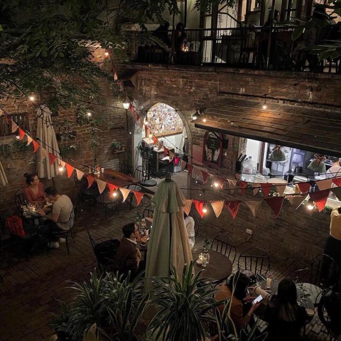 Khoảnh khắc đẹp tại Xofa Café & Bistro