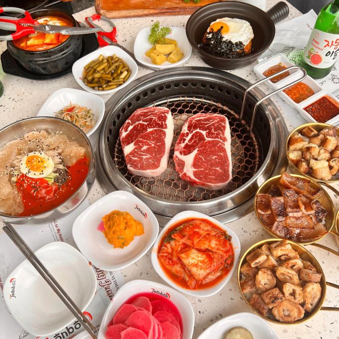 Không gian ấm cúng với bàn nướng hải sản cao cấp tại Jeonbok (Ảnh 1)