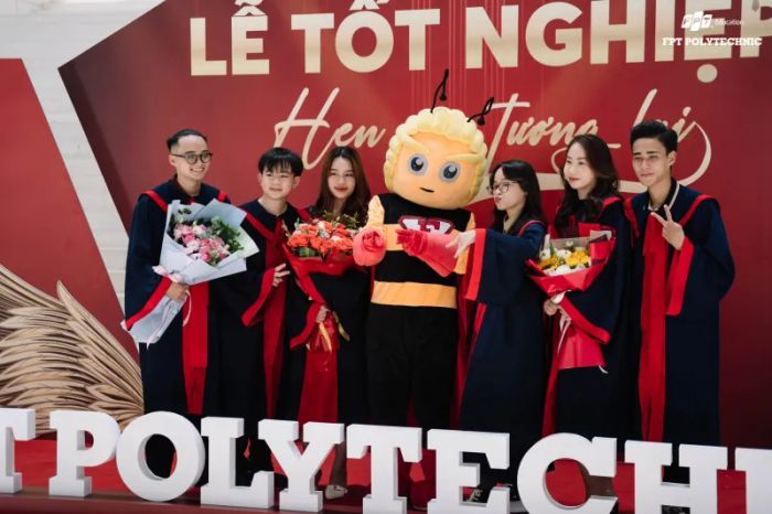Khoảnh khắc học tập tại Trường Cao đẳng FPT Polytechnic – Hình ảnh thứ hai