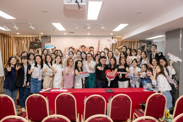 Hình ảnh lớp học tại Ms Hoa Giao Tiếp