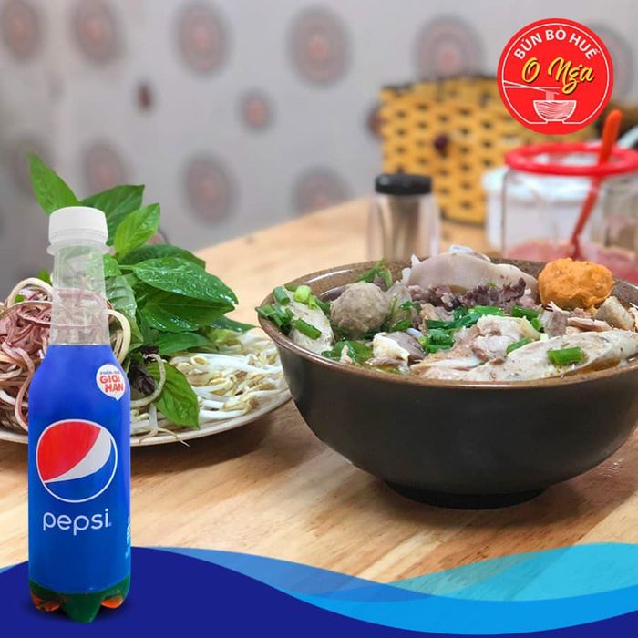 Hình ảnh tô bún bò Huế đậm đà tại O Nga