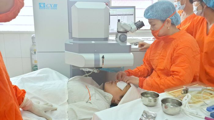 Hình ảnh Bệnh viện Mắt Ánh Sáng - Đội ngũ bác sĩ chuyên môn cao