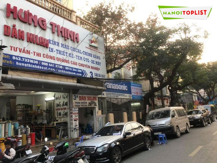 hung-thinh-decal-dan-xe-may-cao-ba-quat
