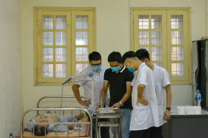 Hình ảnh phòng thực hành hiện đại tại Trường Cao Đẳng Y Tế Hà Nội
