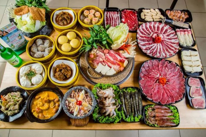 Bữa tiệc lẩu nướng thịnh soạn - Ảnh 2 tại Nhất Nhất