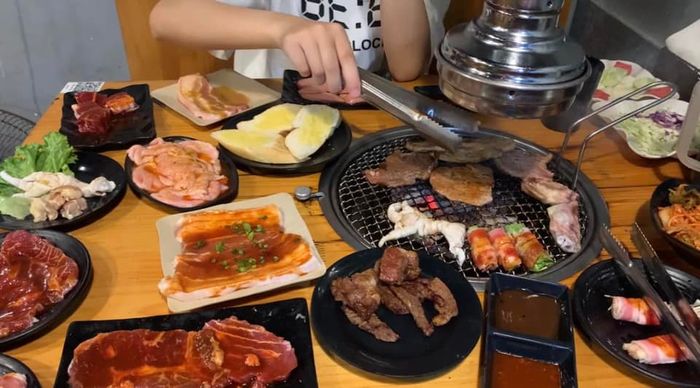 HUGO BBQ - Không gian nướng Hàn Quốc sang trọng
