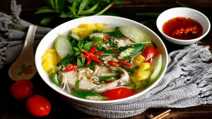 huong-dan-nau-canh-chua-ca-loc-7
