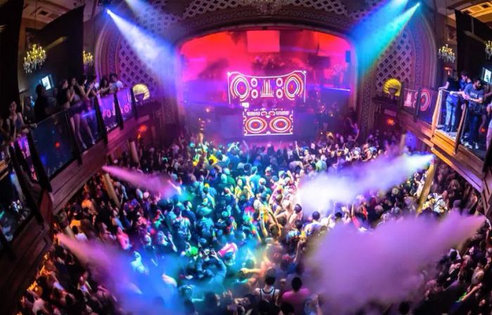 the-opera-night-club-1