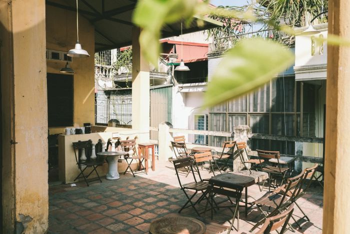 Sân thượng view đẹp tại Quán Một Năm - Ảnh 3