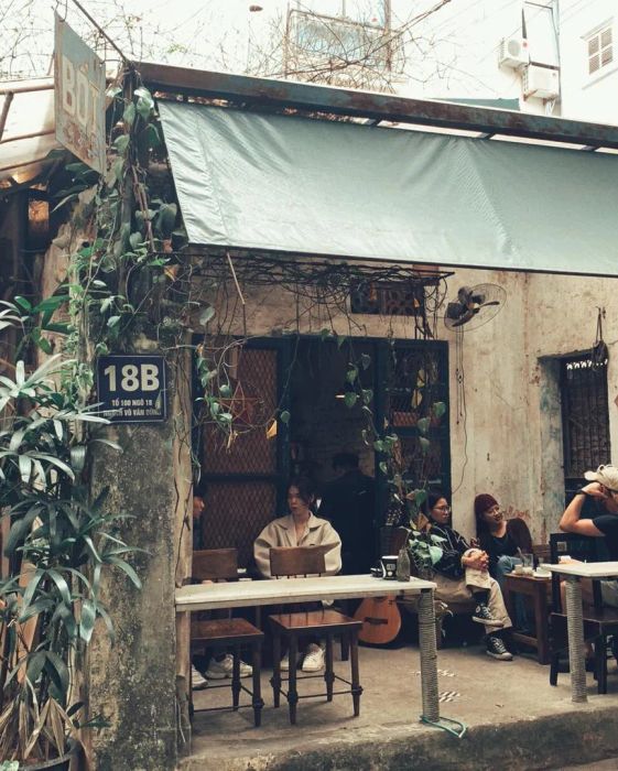 Không gian ấm cúng đậm chất hoài niệm tại Bốt Cà Phê - Ảnh 1