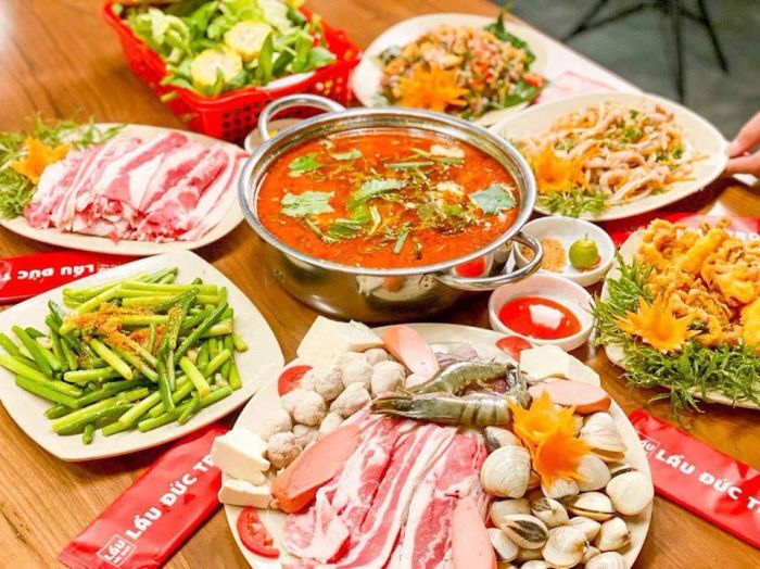 Trải nghiệm ẩm thực tại Lẩu Đức Trọc - Ảnh 2