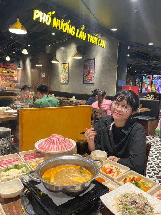 Không gian ấm cúng tại Thai Pattaya - Ảnh 1