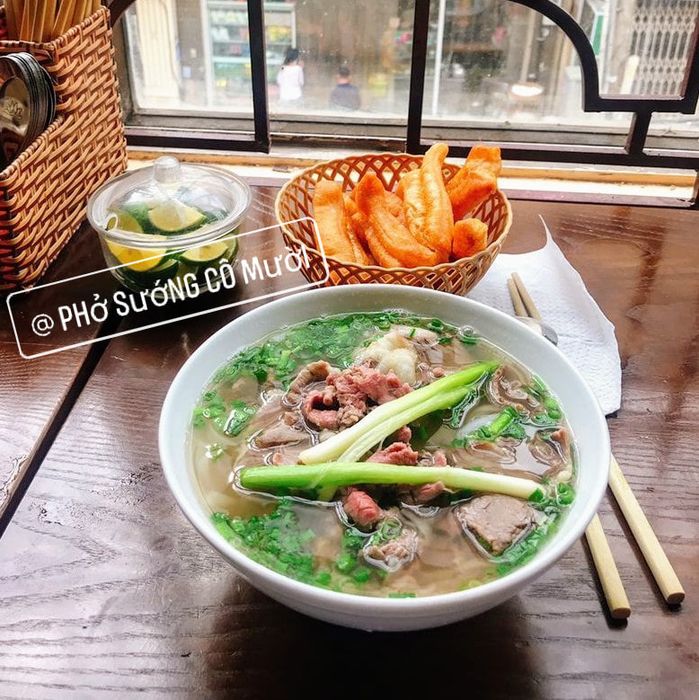 Bát phở truyền thống thơm ngon tại Phở Sướng cô Mười
