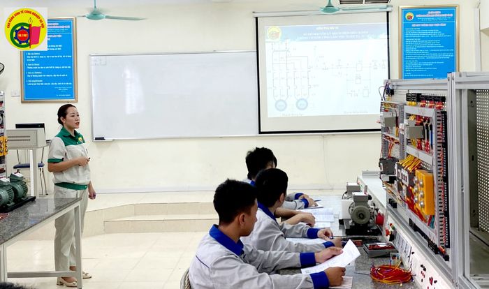 Trường Cao đẳng Kinh tế Công nghiệp Hà Nội (HIEC) hình ảnh 2
