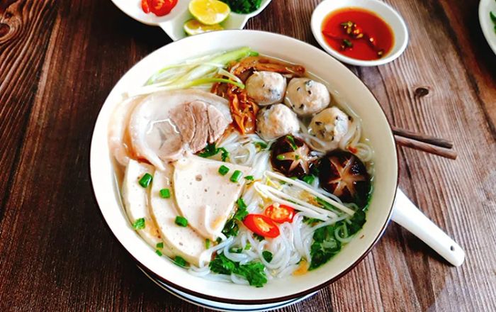 Hình ảnh bát bún mọc Hàng Lược chuẩn vị truyền thống