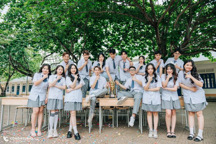 Hình ảnh chụp kỷ yếu tại Cộng Studio 1