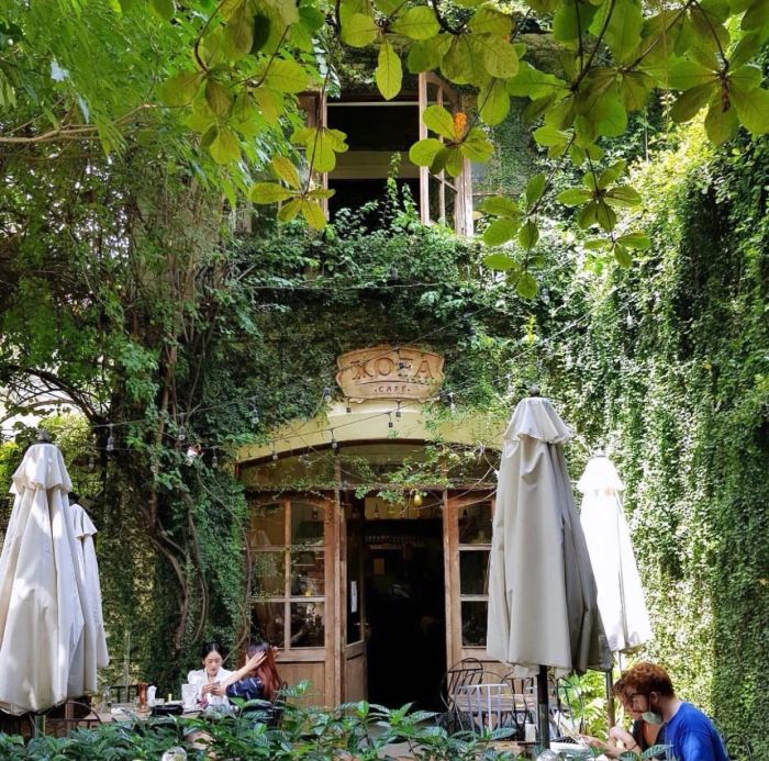 Không gian xanh mát đầy nghệ thuật tại Xofa Café & Bistro
