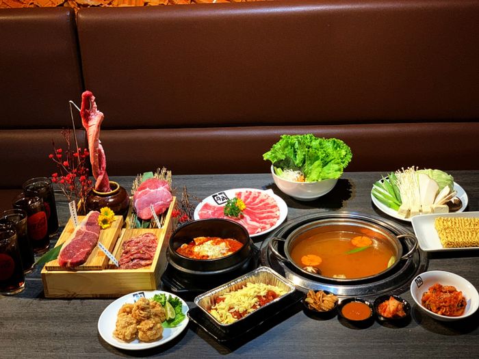 Gyu-Kaku Japanese BBQ - Không gian ẩm thực Nhật Bản sang trọng