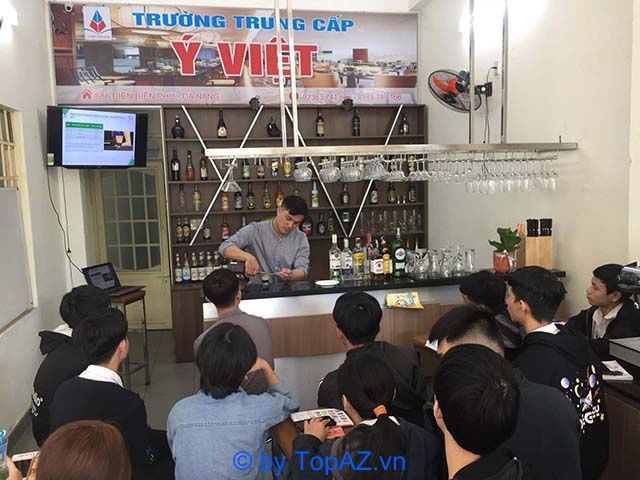 Trường Trung cấp Ý Việt đào tạo nghề pha chế uy tín tại Đà Nẵng