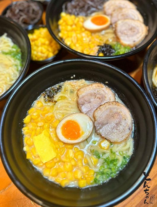 Tonchan - Bát ramen tonkotsu truyền thống