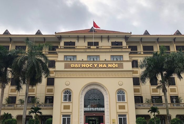 Toàn cảnh khuôn viên lịch sử Đại học Y Hà Nội - Nơi ươm mầm những y bác sĩ tài năng