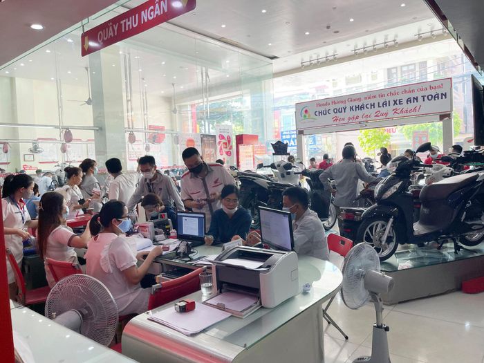 Không gian trưng bày đẳng cấp tại Honda Hương Giang