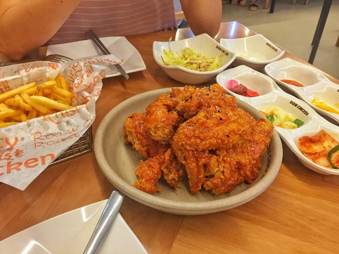 Những món gà Hàn Quốc hấp dẫn được trình bày tinh tế tại Don Chicken