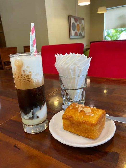 Không Gian Singapore Thu Nhỏ Tại The Bistro