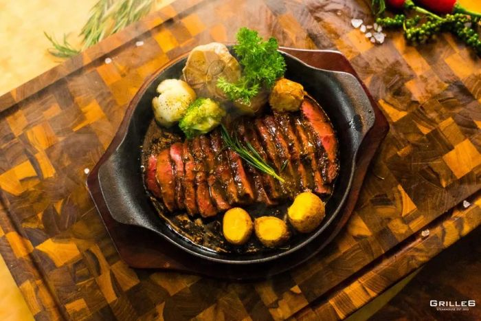 Grille6 Steakhouse - Không gian lãng mạn, hương vị tuyệt vời