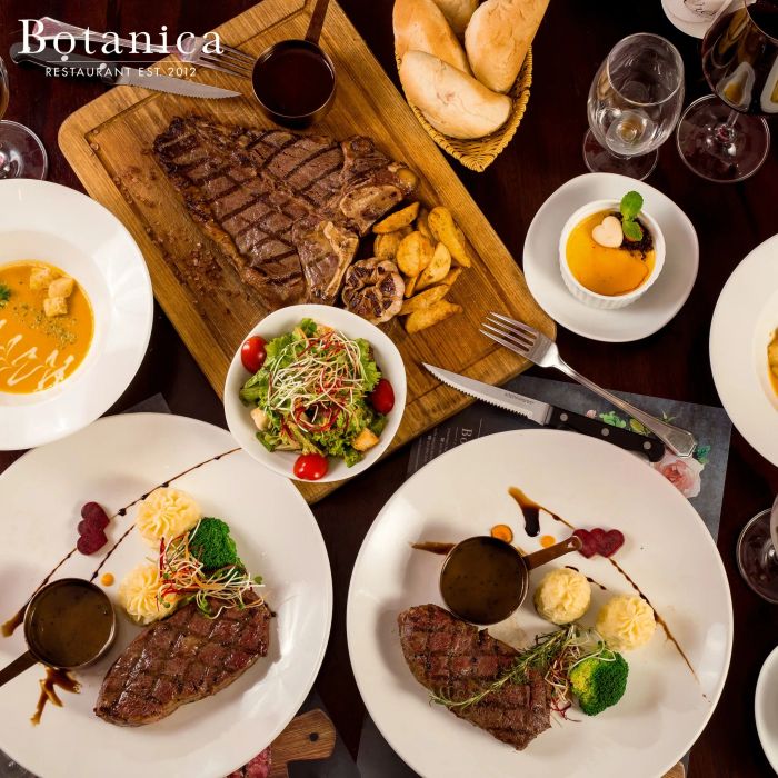 Botanica Restaurant - Không gian lãng mạn với ánh nến