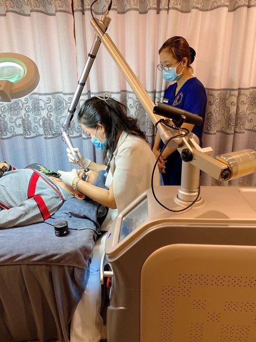 Không gian sang trọng và hệ thống máy móc hiện đại tại viện thẩm mỹ