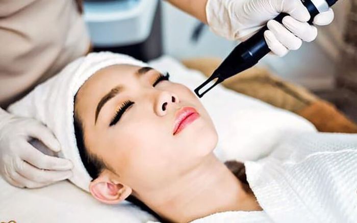 Không gian hiện đại và tiện nghi tại Thẩm Mỹ Quốc Tế Lê Uyên