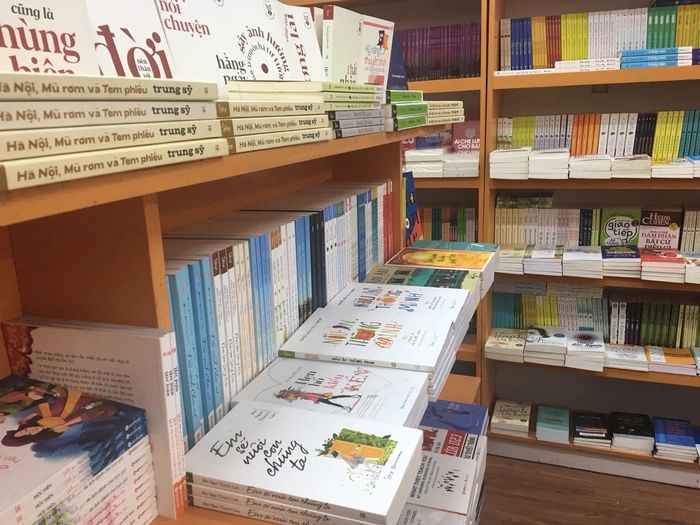 Alpha Books - Không gian tri thức đầy cảm hứng