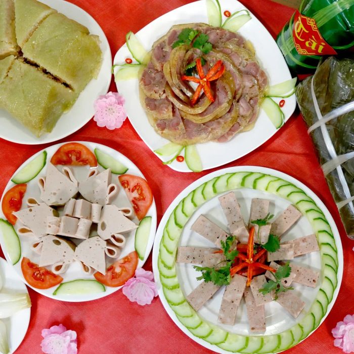Hình ảnh giò chả thơm ngon tại Ước Lễ Ngọc Yến