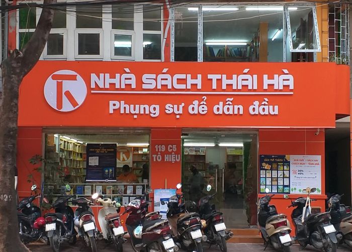 Hình ảnh thư viện sách ấn tượng tại Nhà sách Thái Hà
